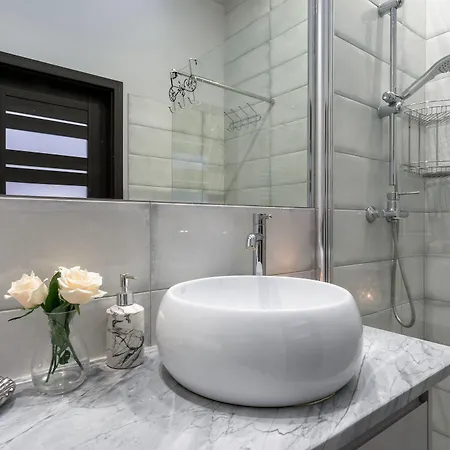 Elite Tartaczna Deluxe Apartment